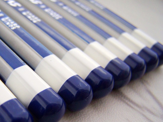Pencil Review: DOMS X1 – Polar Pencil Pusher